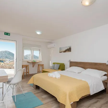 Appartamento Awesome Apartment In Rogotin With Wifi